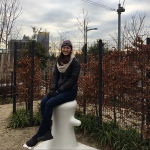 Meet your Posher, Alexandra